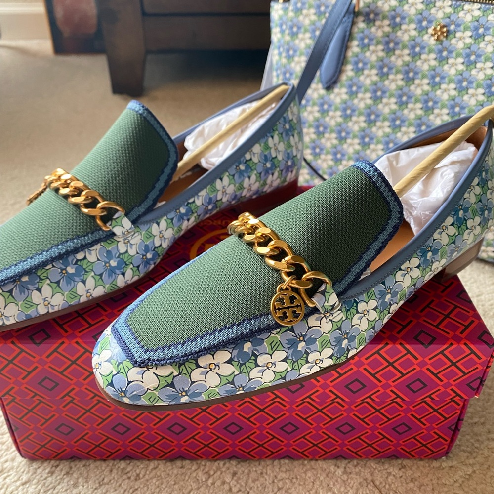 SET! NEW! NWT Tory Burch shoe and purse set